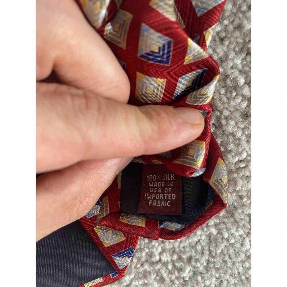 Jos A Bank 100% Silk Made In USA Men Red Tie Preppy Loud Blue/Gold Aztec Pattern